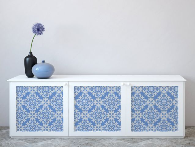 Retro blue and white wallpaper