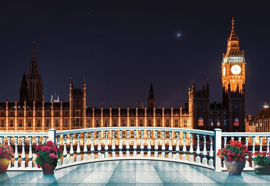 Balcony with a beautiful view to Big Ben in London