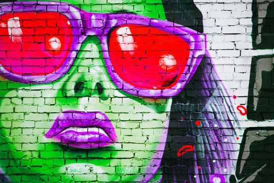 Wallpaper | Graffiti a green woman and red glasses